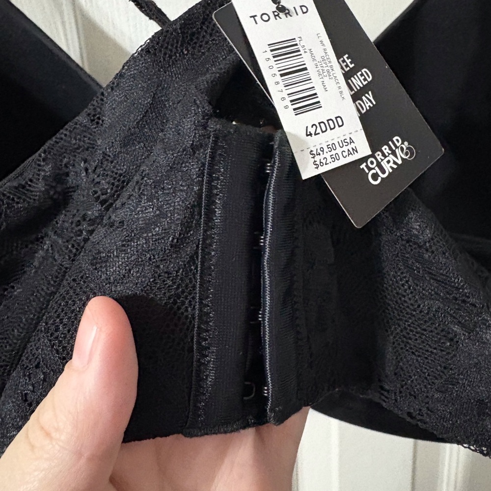 Torrid Black Cross-Back Bra - Picture 7 of 9